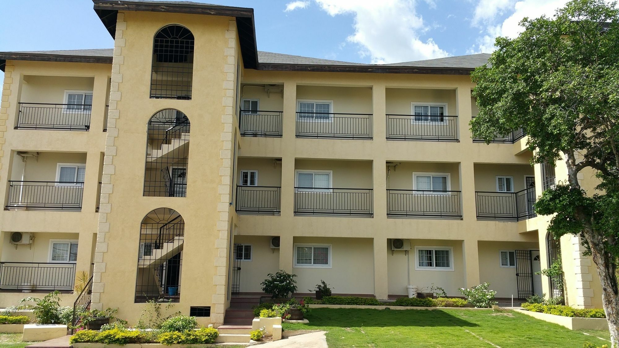 New Kingston Guest Apartments @ Donhead Ngoại thất bức ảnh